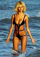 Zahia Dehar